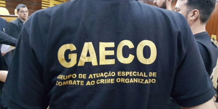 Operação contra esquema bilionário de combustíveis cumpre mandado em empresa do Paraná